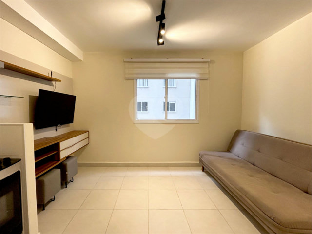 Apartamento para alugar com 1 suíte em Chácara Santo Antônio, São Paulo, SP