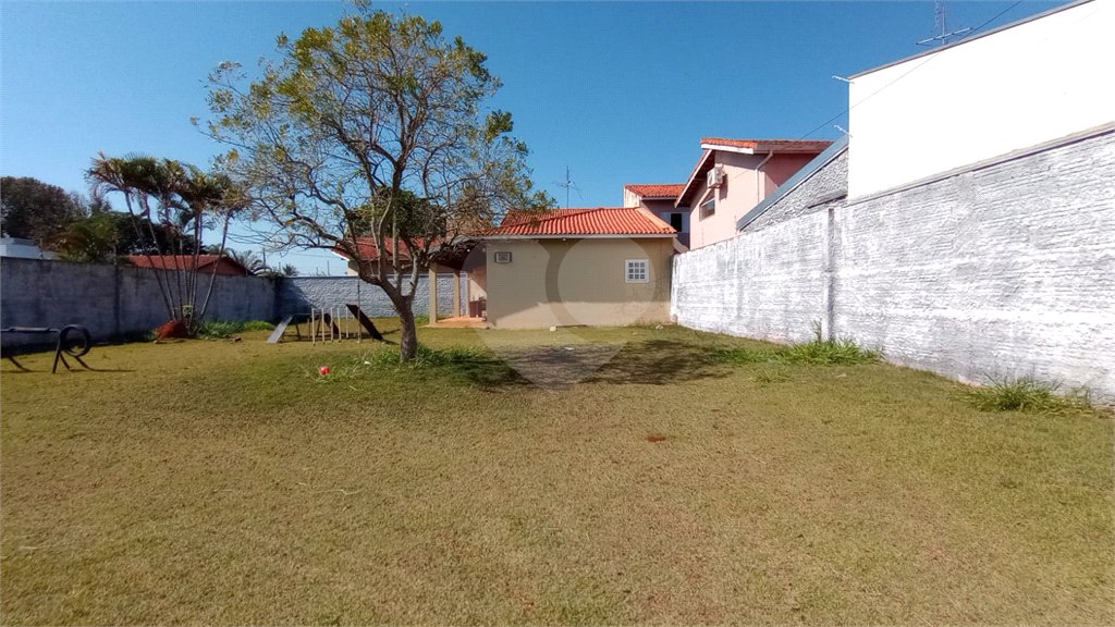 Casa à venda com 2 suítes em Vila Nastri, Itapetininga, SP