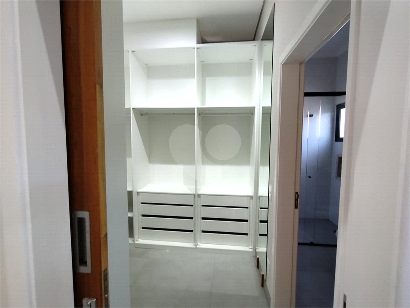 Casa à venda com 3 suítes no condomínio Residencial Golden Ville, Itapetininga - SP