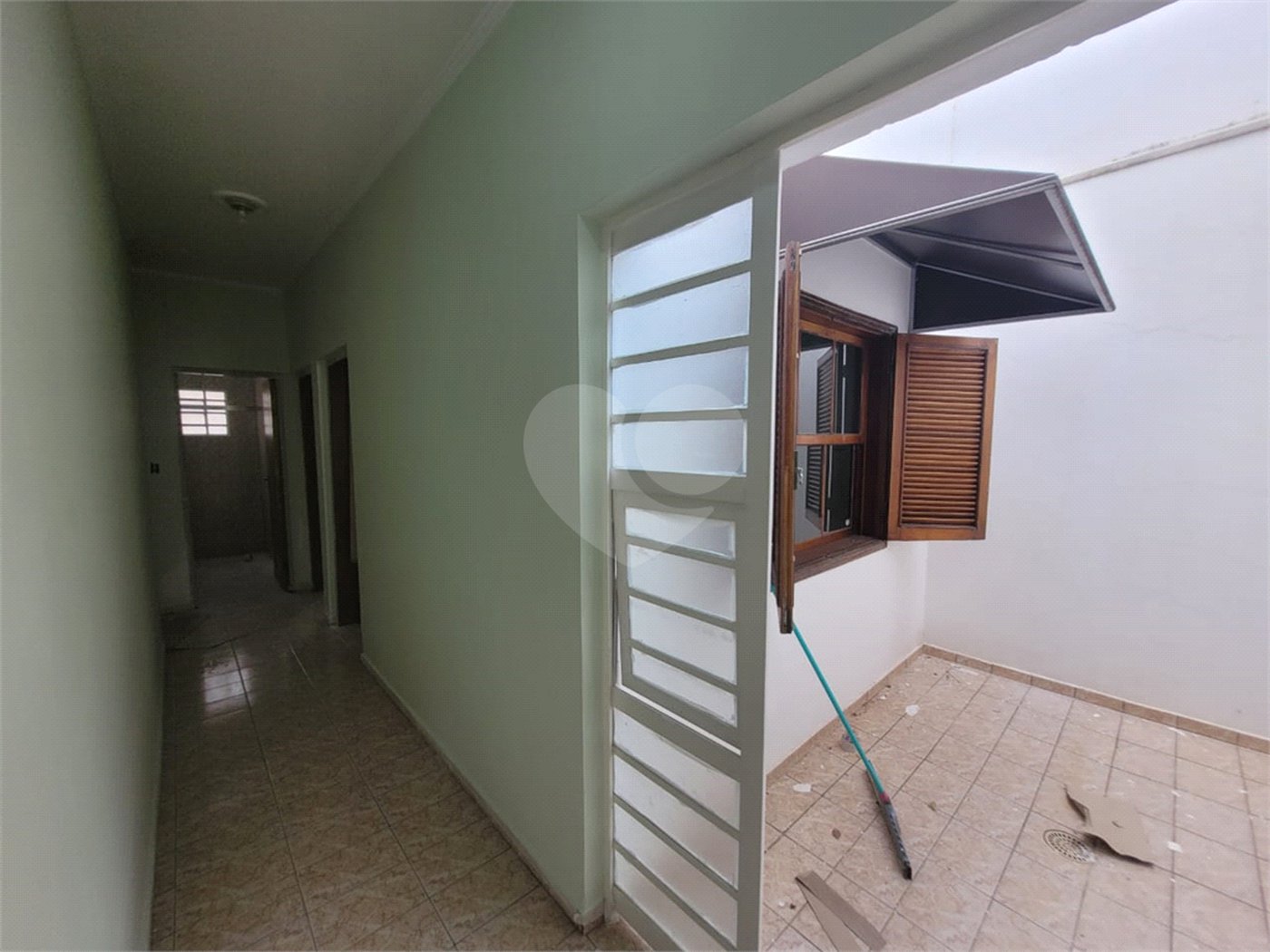 Sobrado à venda com 4 quartos, sendo 1 suíte,  em Jardim Itamaracá, Indaiatuba, SP