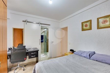 Apartamento à venda com 3 quartos, sendo 1 suíte, em Vila Olímpia, São Paulo, SP