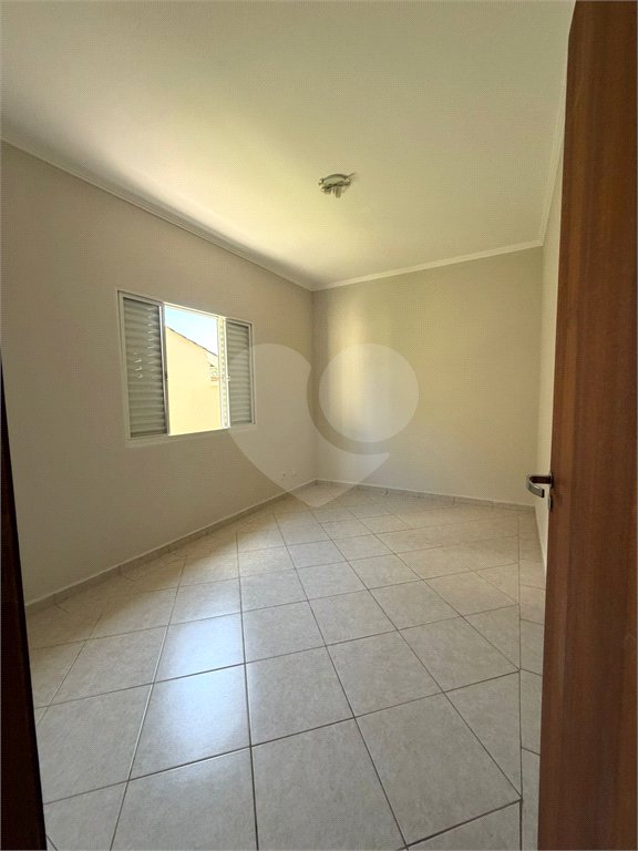 Casa à venda com 3 quartos, sendo 1 suíte, no condomínio Bela Vita, Atibaia - SP