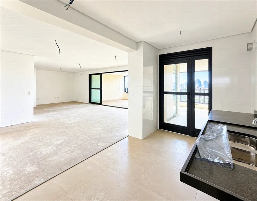 Apartamento à venda com 3 suítes em Chácara Santo Antônio, São Paulo, SP