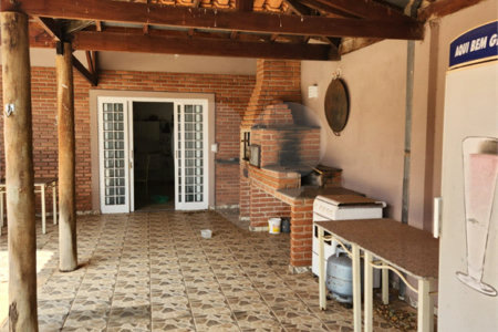 Casa à Venda - Estância Lagoa Dourada, Brotas-SP