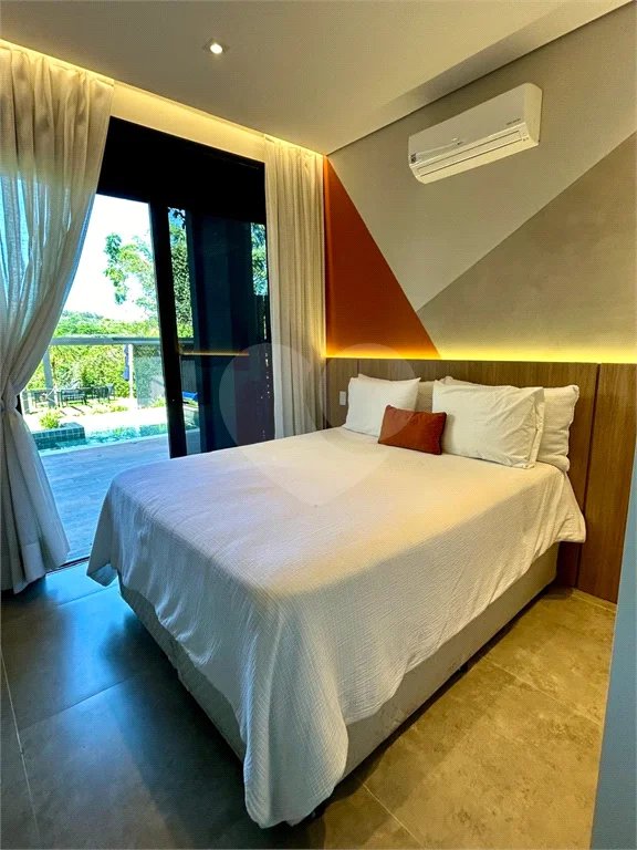 Belíssima Casa à venda com 453m², 4 suítes e 5 vagas de garagem em Atibaia!!!!