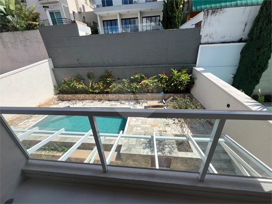 Casa à venda com 4 suítes no condomínio Alphaville 3, Santana de Parnaíba - SP