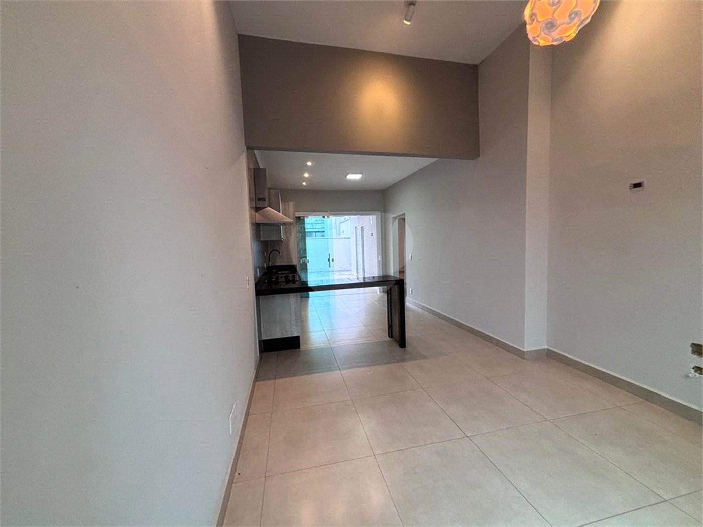 Casa à venda com 2 quartos, sendo 1 suíte, no condomínio Terras de São Francisco, Sorocaba - SP