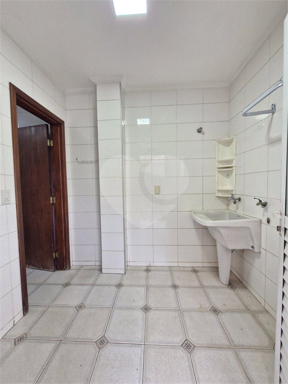 Casa à venda ou para alugar com 5 quartos, sendo 4 suítes,  em Santa Rosa, Vinhedo, SP