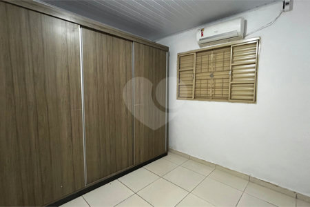 Casa à venda com 2 quartos, sendo 1 suíte, em Bosque das Araras, Três Lagoas, MS