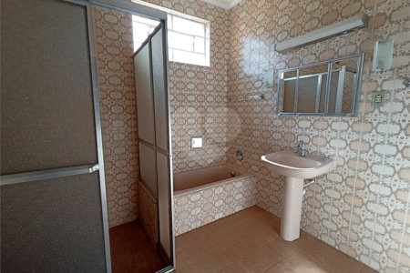 Casa à venda com 3 quartos, sendo 2 suítes,  no Centro, Itapetininga, SP