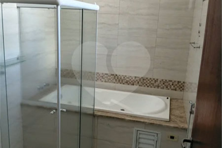 Casa à venda com 3 quartos, sendo 1 suíte,  no condomínio Residencial Eldorado, São Carlos - SP