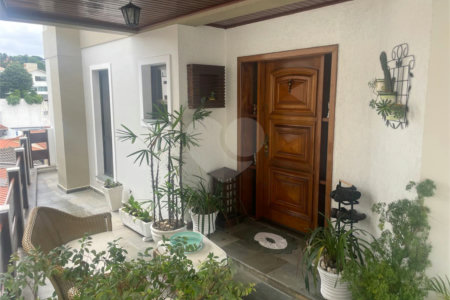 Sobrado à venda com 4 quartos, sendo 2 suítes, em Jardim Franca, São Paulo, SP
