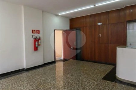Apartamento à venda com 3 quartos, sendo 1 suíte,  em Mooca, São Paulo, SP