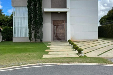Casa à venda com 5 quartos, sendo 3 suítes, no condomínio Residencial Saint German, Araçoiaba da Serra - SP