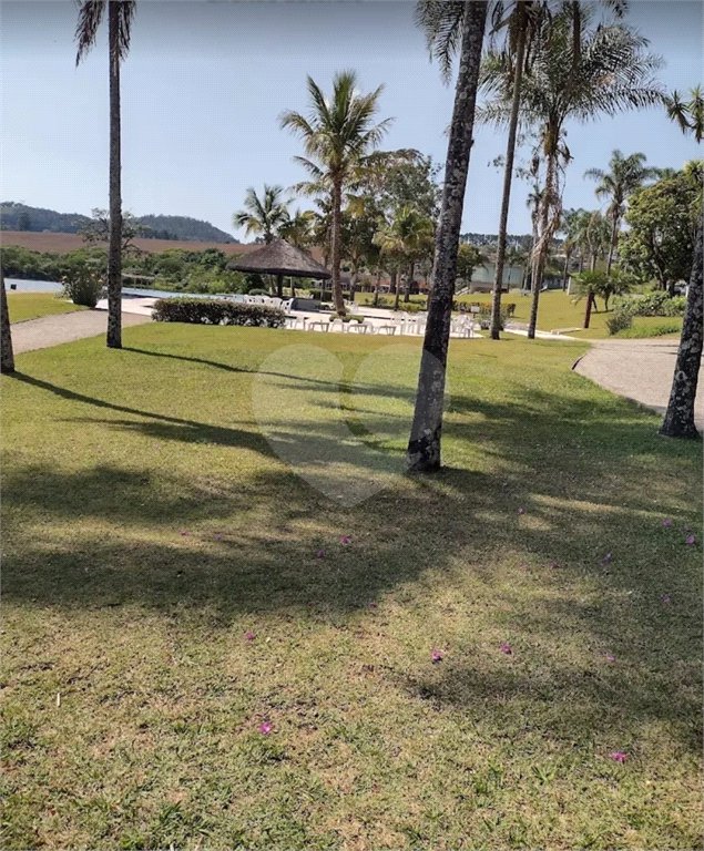 Casa à venda ou para alugar com 5 quartos, sendo 4 suítes,  no condomínio Equilibrium, Atibaia - SP