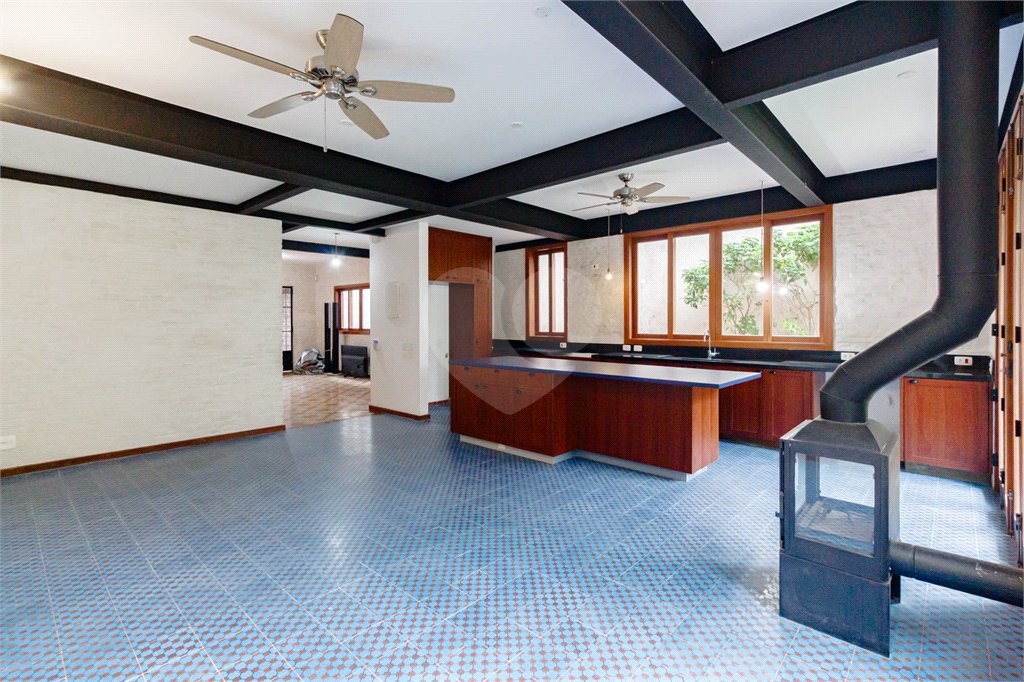 Casa à venda com 3 quartos, sendo 2 suítes, em Jardim América, São Paulo, SP