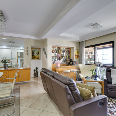 Apartamento à venda com 3 quartos, sendo 2 suítes, em Santo Amaro, São Paulo, SP