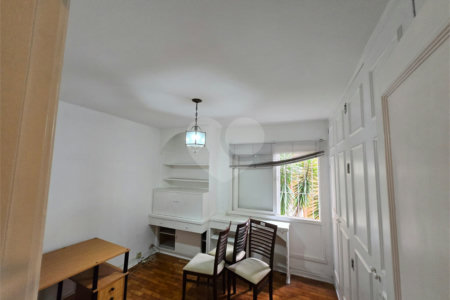 Apartamento à venda com 3 quartos, sendo 1 suíte, em Indianópolis, São Paulo, SP
