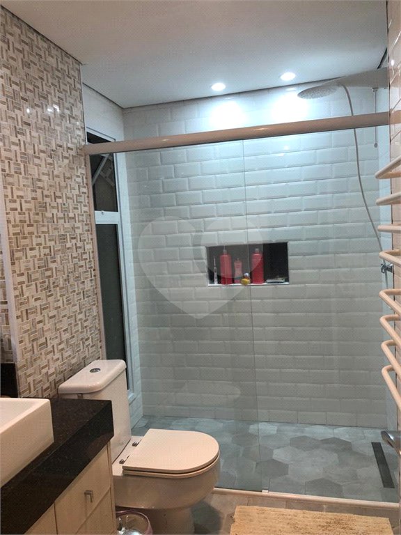 Sobrado à venda com 3 quartos, sendo 2 suítes,  em Vila Nivi, São Paulo, SP