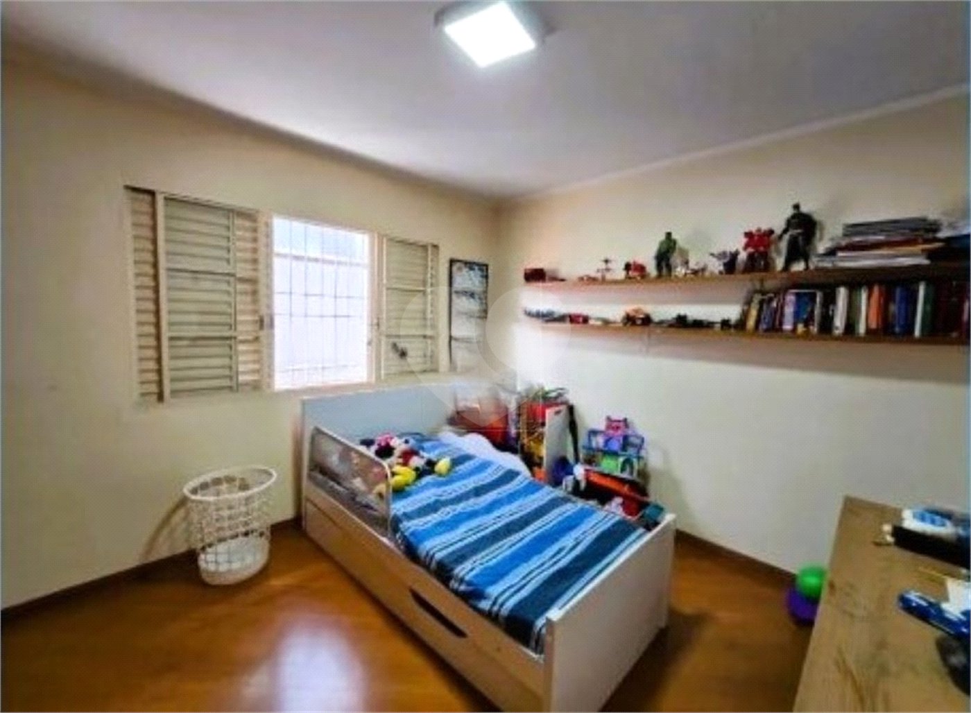 Sobrado à venda com 3 quartos, sendo 1 suíte, em Jardim Centenário, São Paulo, SP