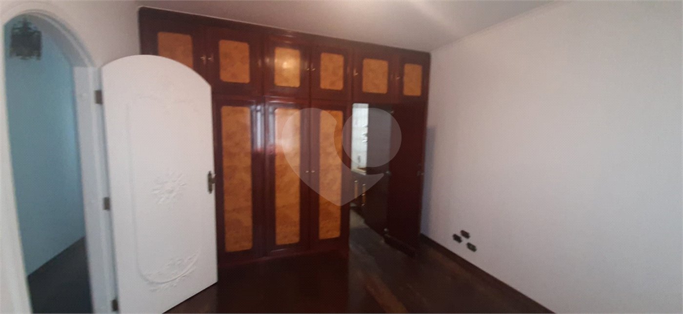 Sobrado à venda com 4 quartos, sendo 2 suítes, em Jardim França, São Paulo, SP