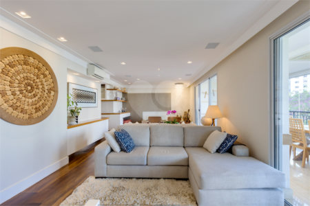 Apartamento à venda com 4 quartos, sendo 2 suítes, em Campo Belo, São Paulo, SP