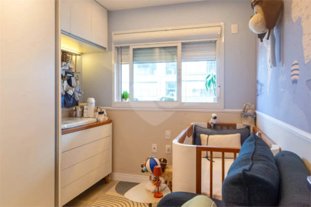 Apartamento à venda com 2 quartos, sendo 1 suíte,  em Jardim das Acácias, São Paulo, SP
