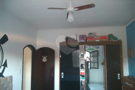 Casa Térrea à venda com 3 suítes em Jardim São Pedro, Mogi das Cruzes, SP