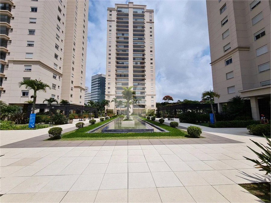 Apartamento à venda com 3 suítes em Jardim Marajoara, São Paulo, SP