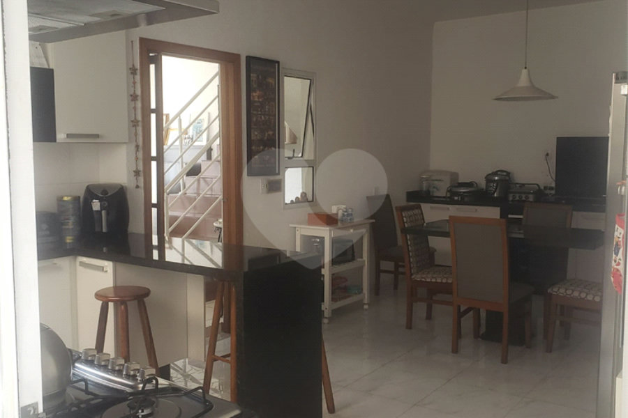 Sobrado à venda com 3 quartos, sendo 1 suíte, em Tremembé, São Paulo, SP