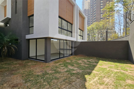 Casa à venda com 4 suítes no condomínio Cube Cidade Jardim, São Paulo - SP
