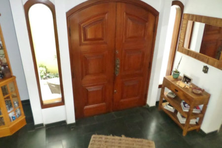 Casa à venda com 4 quartos, sendo 2 suítes, em Jardim Leonor, São Paulo, SP