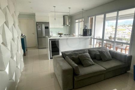 Apartamento à venda com 3 quartos, sendo 1 suíte,  em Vila Suissa, Mogi das Cruzes, SP