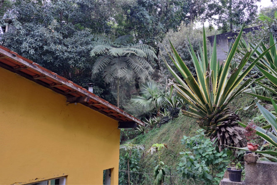Casa à venda com 3 quartos, sendo 1 suíte, no condomínio Alpes da Cantareira, Mairiporã - SP