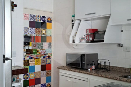 Apartamento à venda com 3 quartos, sendo 1 suíte,  em Vila Olímpia, São Paulo, SP