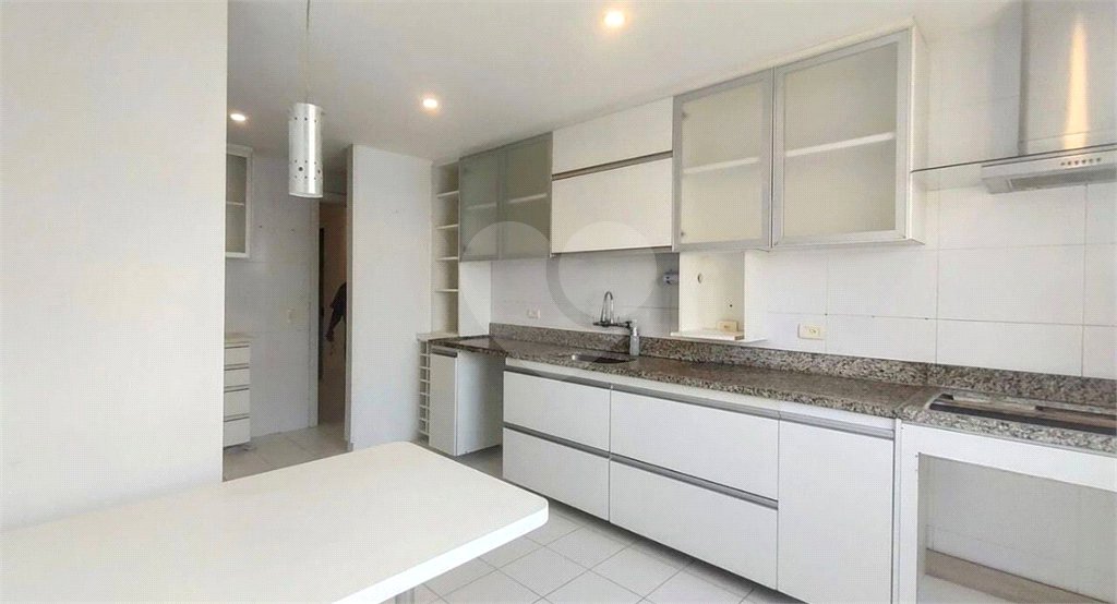 Cobertura à venda com 4 quartos, sendo 3 suítes, em Recreio dos Bandeirantes, Rio de Janeiro, RJ
