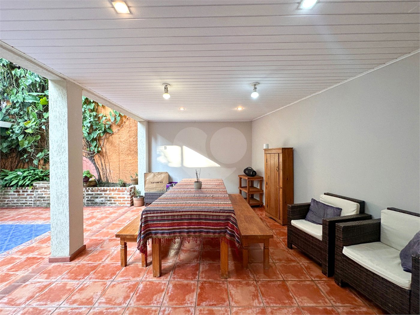 Casa à venda com 3 quartos, sendo 1 suíte,  no condomínio Barão do Triunfo, São Paulo - SP