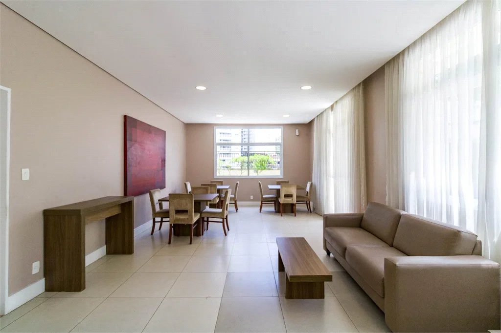 Apartamento à venda com 2 quartos, sendo 1 suíte,  em Vila Andrade, São Paulo, SP