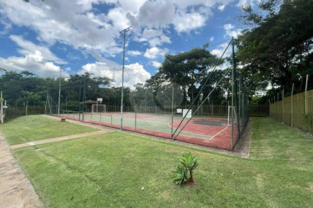 Casa à venda com 3 quartos, sendo 1 suíte, no condomínio Mirante dos Ipes, Salto - SP