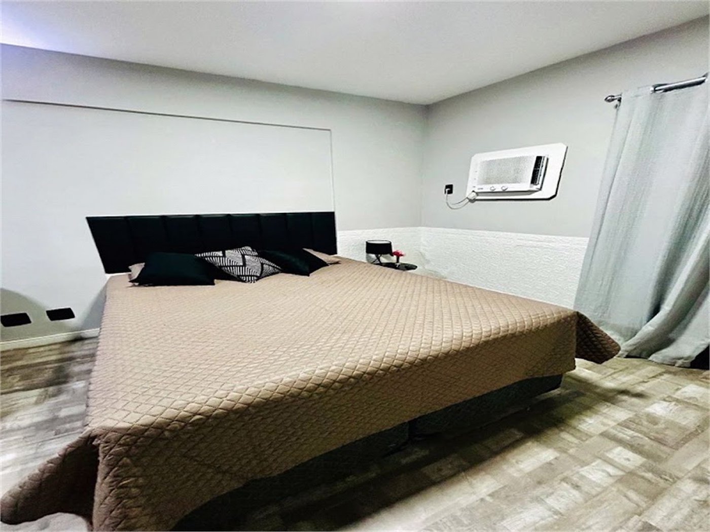 Flat Residencial à venda, Centro, São Vicente - FL0006.