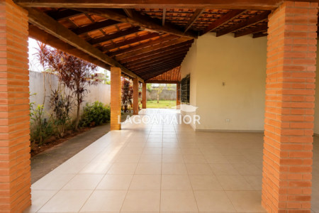 Casa para alugar com 3 quartos, sendo 2 suítes, em Jardim Alvorada, Três Lagoas, MS