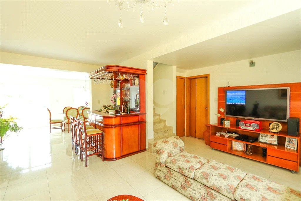 Casa à venda com 4 quartos, sendo 1 suíte, em Jardim Franca, São Paulo, SP