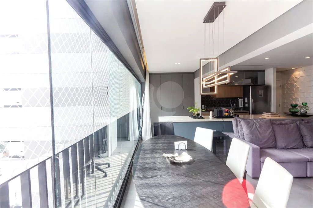 Apartamento à venda com 3 quartos, sendo 1 suíte,  em Vila Olímpia, São Paulo, SP