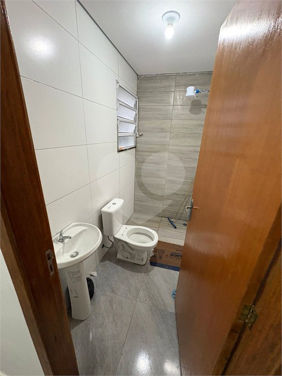 Casa à venda com 3 quartos, sendo 1 suíte, no condomínio Felipe Camarao, Poá - SP