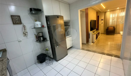 Casa à venda com 3 quartos, sendo 1 suíte,  no condomínio Residencial Villagio Vitória, Guarulhos - SP