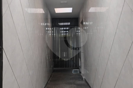 Sobrado à venda com 3 quartos, sendo 1 suíte, em Vila Paulista, São Paulo, SP