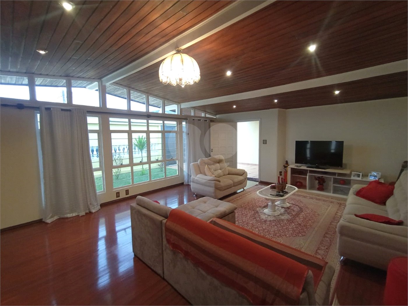 Casa à venda com 4 quartos, sendo 3 suítes,  no Centro, Itapetininga, SP