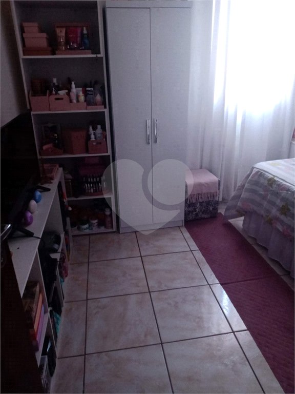 Sobrado à venda com 6 quartos em Horto, São Paulo, SP