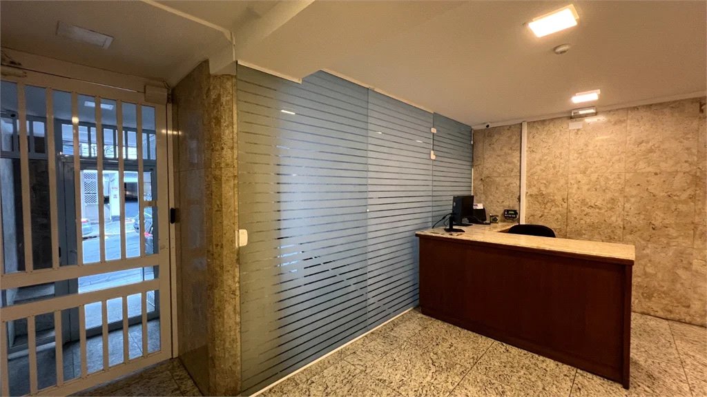 Apartamento à venda com 3 quartos, sendo 1 suíte,  em Pinheiros, São Paulo, SP