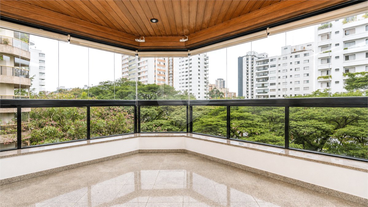 Apartamento à venda com 4 quartos, sendo 2 suítes,  em Brooklin Paulista, São Paulo, SP